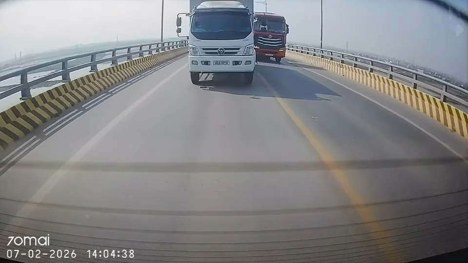 NINH BÌNH: XÁC MINH, XỬ LÝ TRƯỜNG HỢP VI PHẠM VƯỢT XE KHÔNG ĐÚNG QUY ĐỊNH QUA PHẢN ÁNH VNETRAFFIC