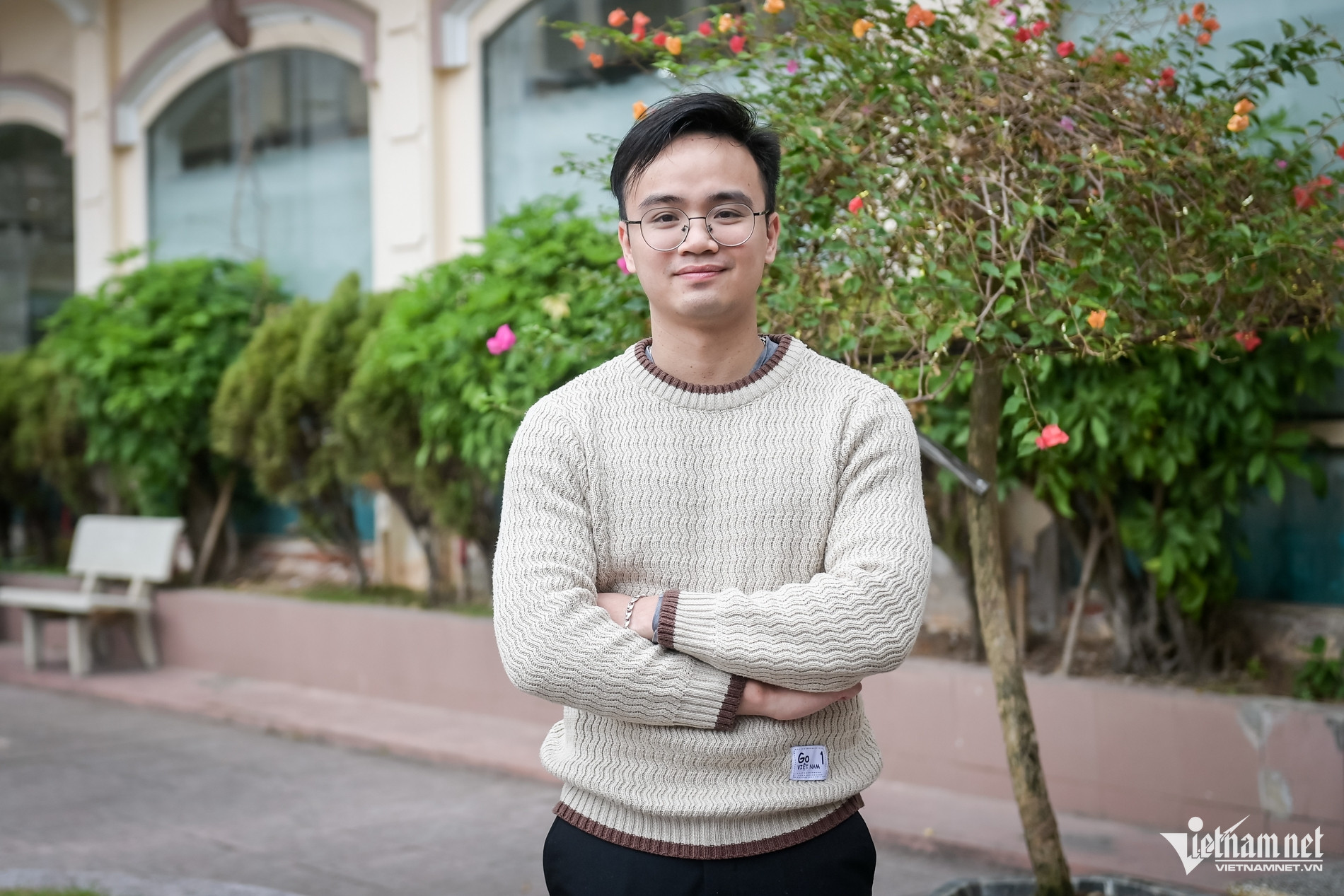 Thầy giáo 9x dẫn dắt đội tuyển thi học sinh giỏi quốc gia, có 2 giải nhất, 1 thủ khoa