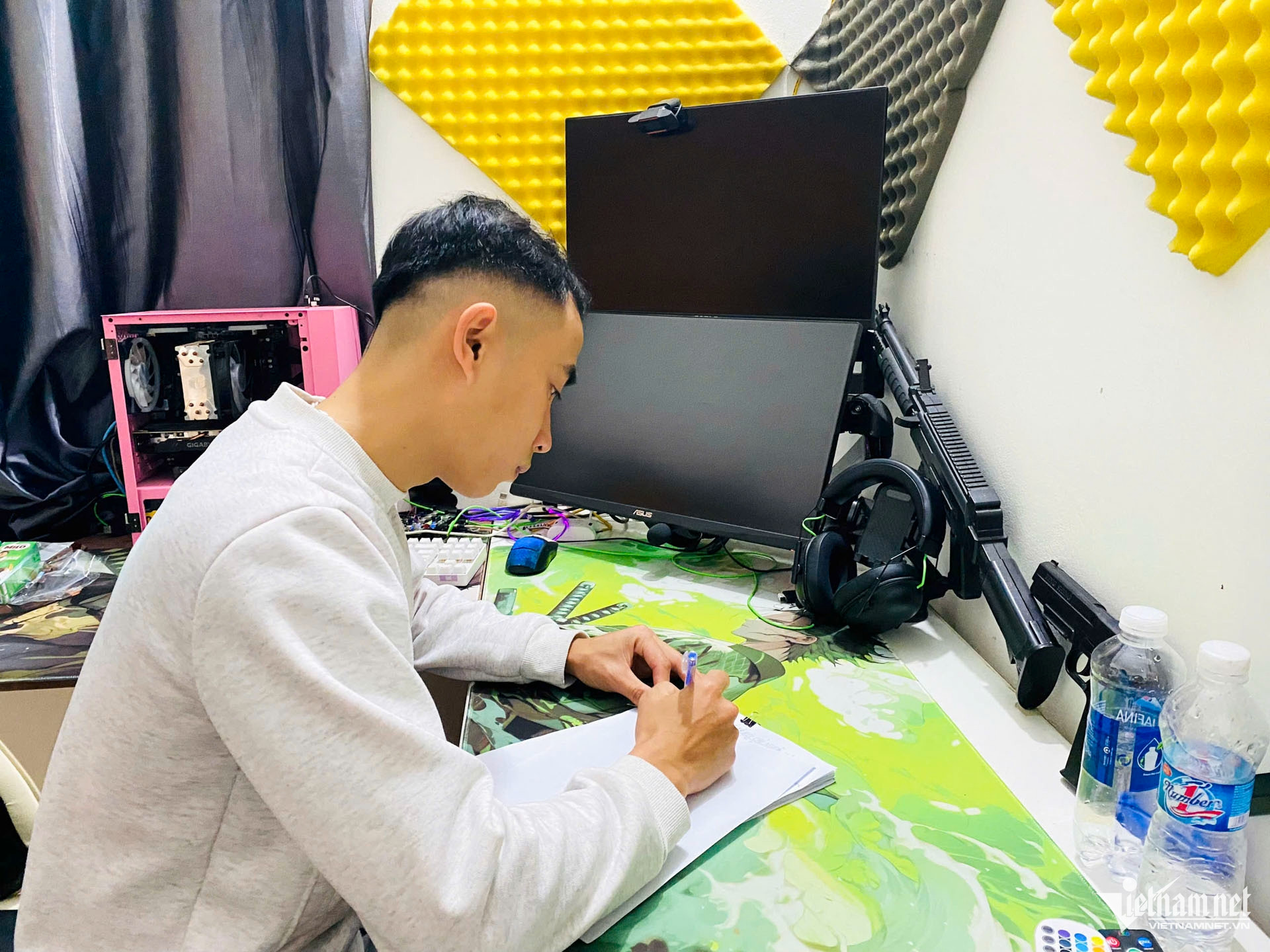 Tốt nghiệp đại học loại ưu, đảng viên trẻ ở Thái Nguyên tình nguyện nhập ngũ