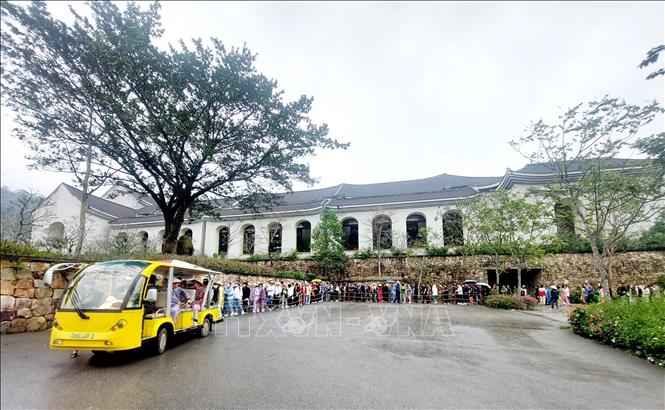 Quảng Ninh: Chấn chỉnh hành vi thiếu chuyên nghiệp trong văn hóa ứng xử với du khách