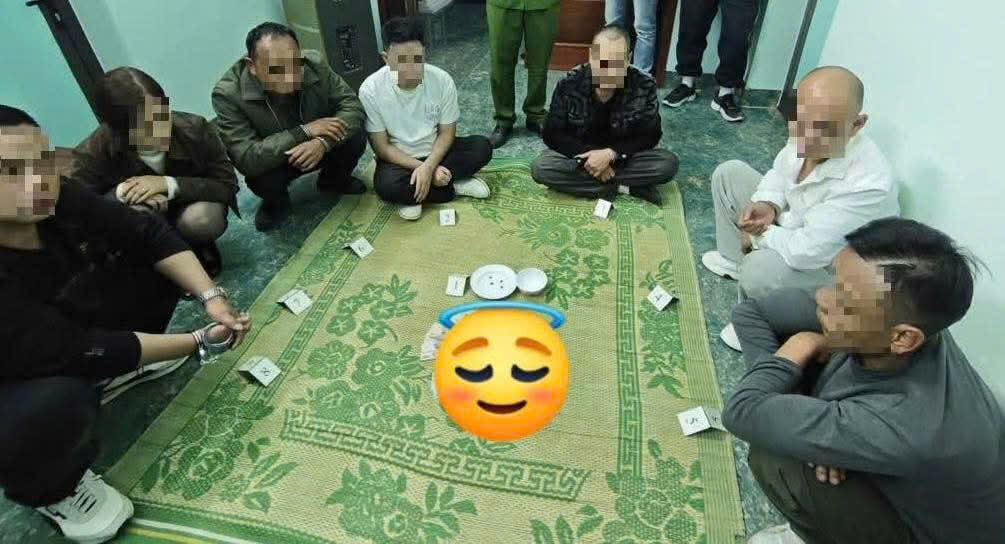 Xóa sổ sới bạc xóc đĩa giữa ban ngày tại xã Thống Nhất, 7 đối tượng bị bắt quả tang