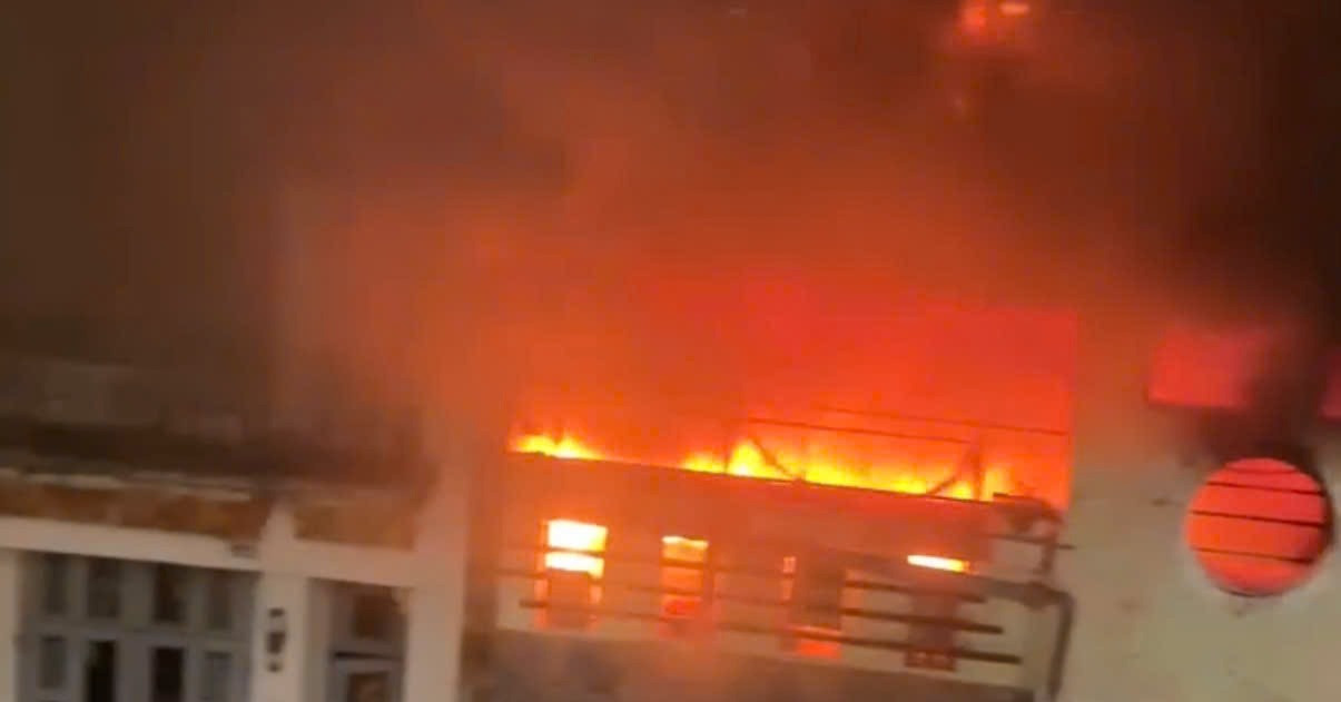 Cháy nhà 3 tầng trong đêm giao thừa ở TPHCM