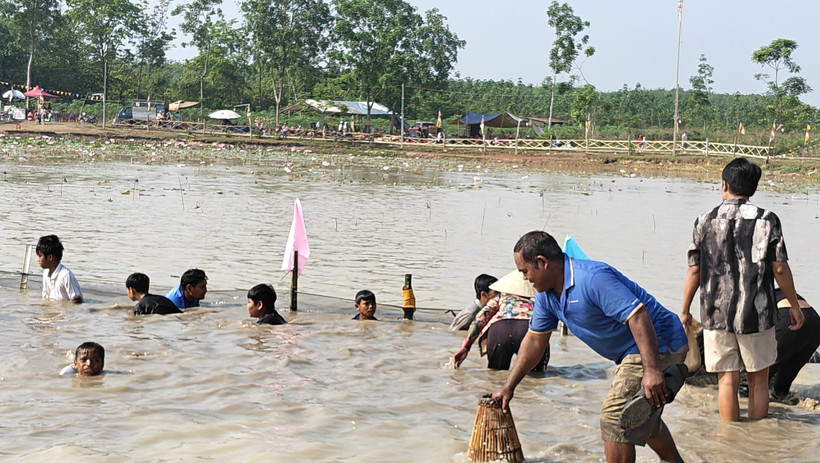 Phát huy giá trị di sản văn hóa truyền thống Lễ hội Phá Bàu