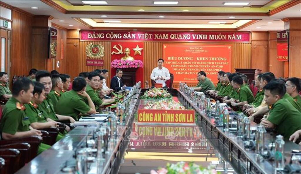 Khen thưởng Công an Sơn La phá vụ 34,2kg ma túy và 2 bánh heroin