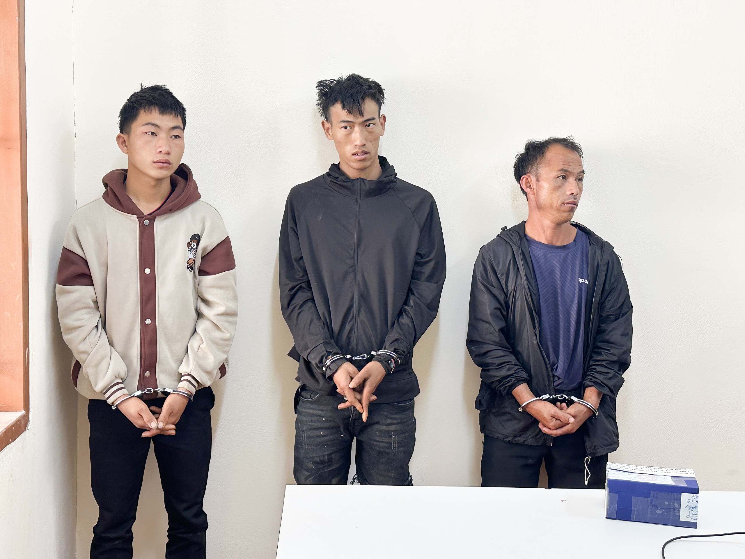 Triệt phá đường dây tội phạm, thu 34kg ma túy tổng hợp, 2 bánh heroin và nhiều vũ khí