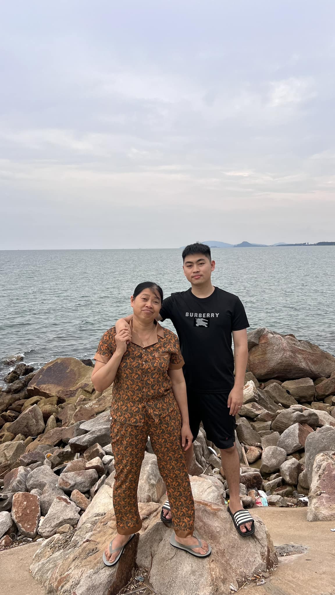 Sinh viên thiết kế đồ họa Thái Nguyên đứng sau đế chế doanh thu 230 tỷ/năm từng tuyên bố giải thể: Cuộc sống hiện tại bí ẩn- Ảnh 5.