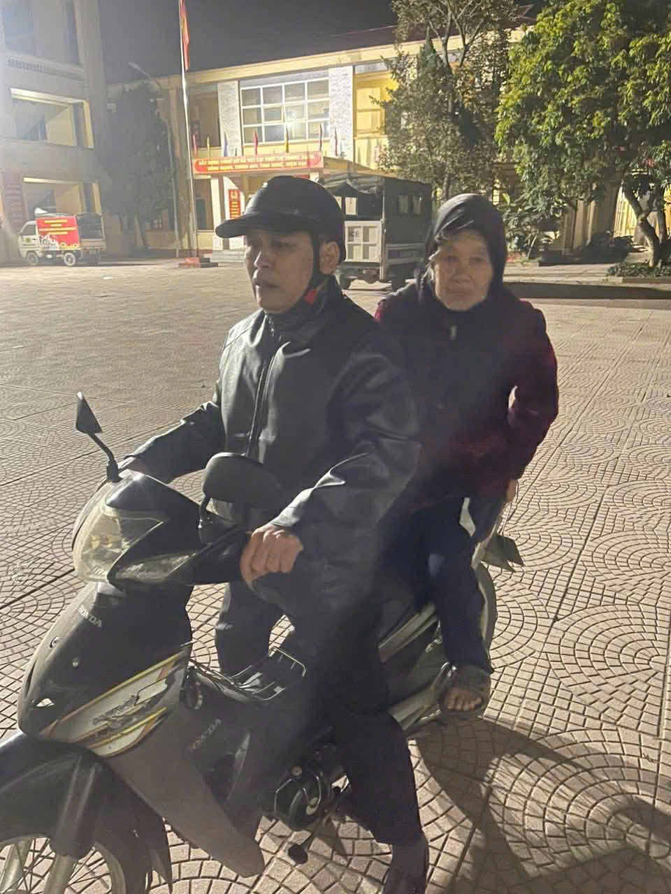 LAN TỎA HÌNH ẢNH ĐẸP NGƯỜI CHIẾN SĨ CÔNG AN XÃ VẬT LẠI TRONG NHỮNG NGÀY ĐẦU XUÂN NĂM MỚI 2026