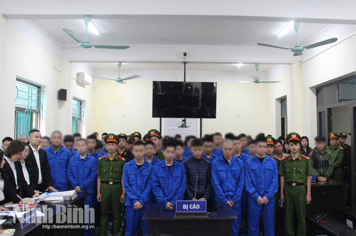 62 thanh, thiếu niên lĩnh án vì gây rối trật tự công cộng