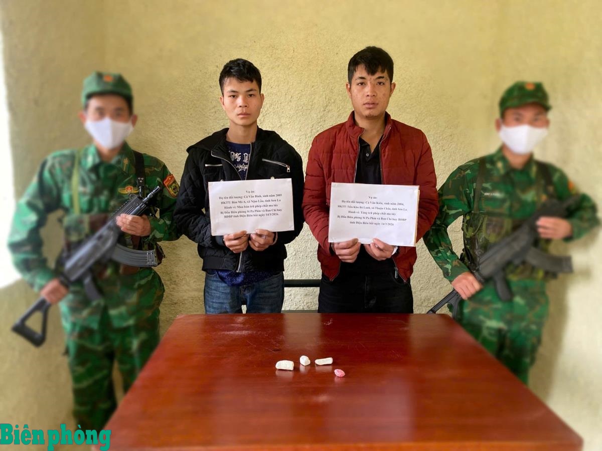 Bắt giữ 2 đối tượng mua bán, tàng trữ trái phép ma túy