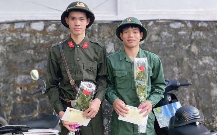 Hai anh em ruột vùng biên Sơn La cùng tình nguyện nhập ngũ