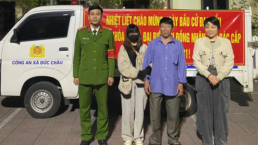 Cô gái nghị bị ‘bắt cóc online’ hoảng sợ đi từ Thái Nguyên vào Nghệ An