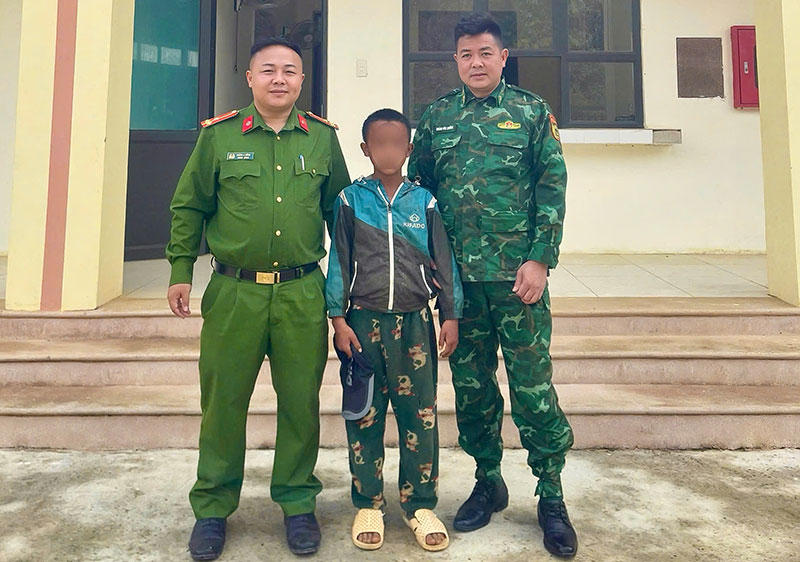 be-trai-nguoi-lao.jpg -0