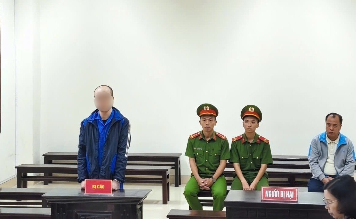 Được giao quản lý vật tư, chiếm đoạt 51 thùng sơn