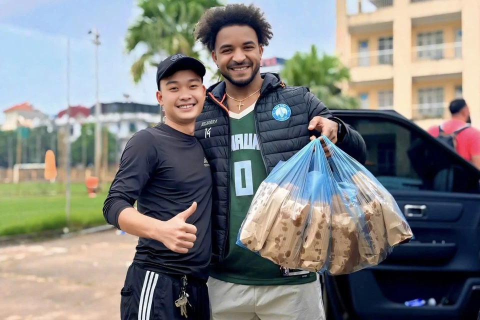 Quán chuối chiên ‘ruột’ của cầu thủ Xuân Son ăn nên làm ra