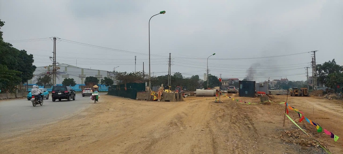 Giải phóng mặt bằng dự án cải tạo quốc lộ 6 còn nhiều vướng mắc