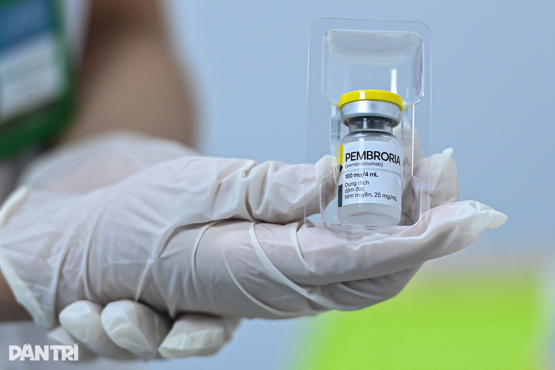 Cận cảnh điều trị thuốc ung thư Nga tại Việt Nam, mỗi lọ gần 20 triệu đồng - 5 Cận cảnh điều trị thuốc ung thư Nga tại Việt Nam, mỗi lọ gần 20 triệu đồng - 5