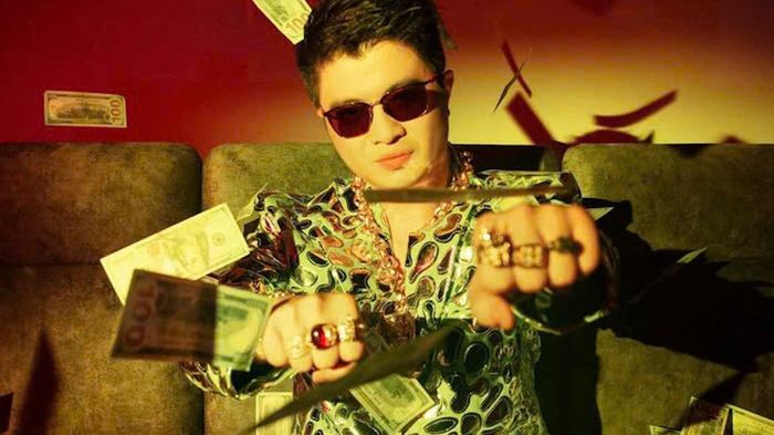 Bố mẹ Mr Pips rút cả trăm tỷ đồng, mua hàng trăm lượng vàng khi con trai bị bắt