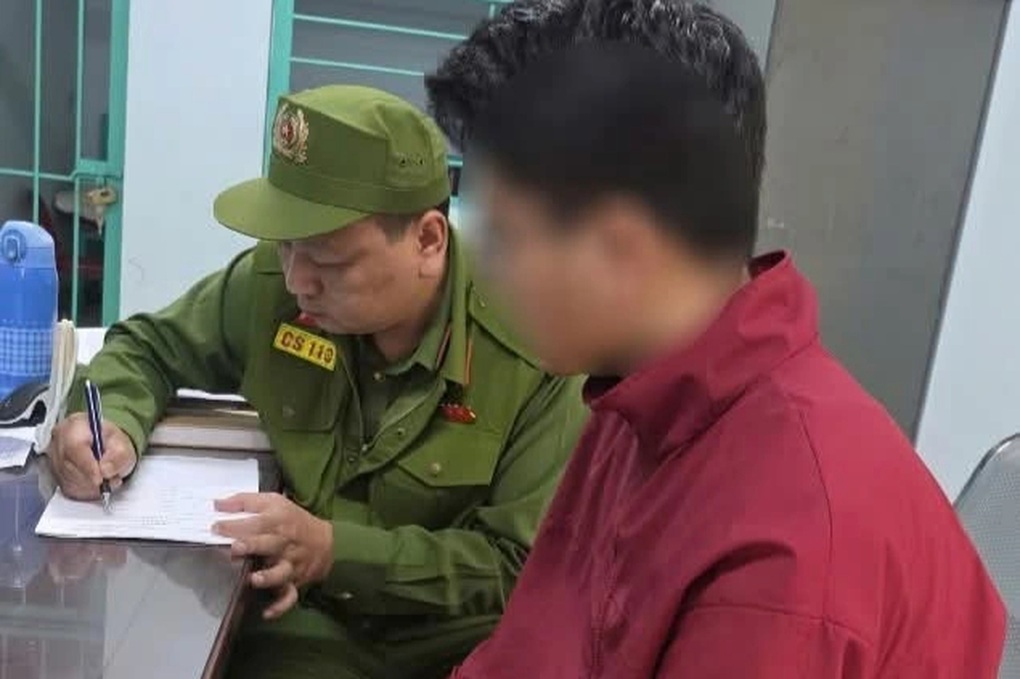 Xử lý nam thanh niên đặt máy quay lén tại nhà vệ sinh nữ ở Hà Nội - 1