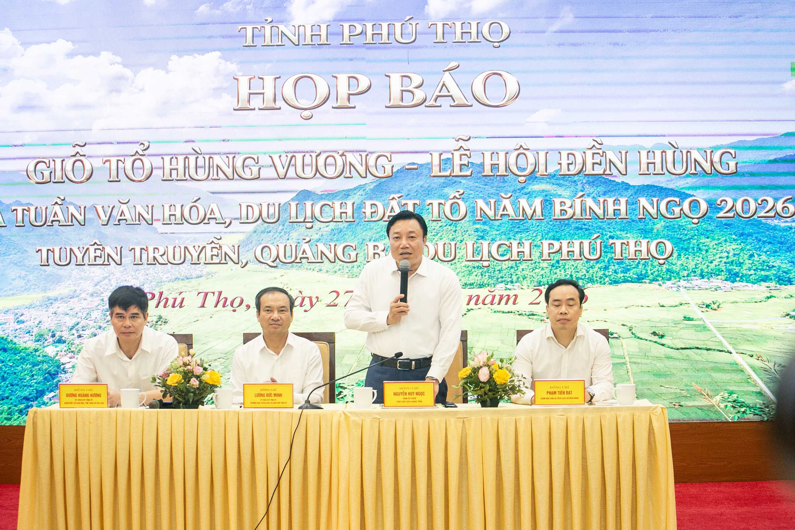 Phú Thọ tổ chức bắn pháo hoa tầm cao dịp giỗ Tổ Hùng Vương - Ảnh 1.