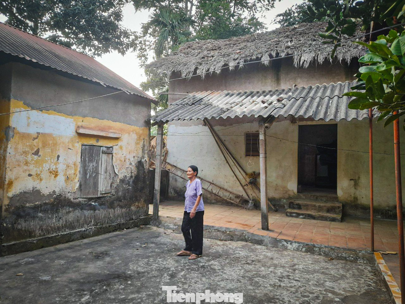 Dự án nghĩa trang ở Hà Nội ‘đóng băng’ nhiều năm, người dân sống trong cảnh tạm bợ