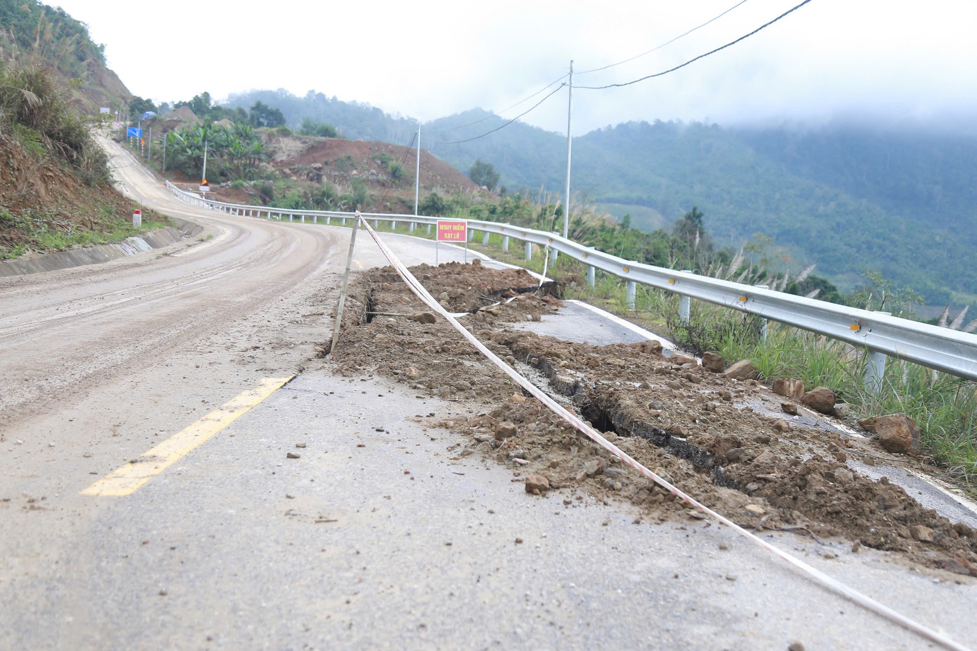 Thái Nguyên: Tình trạng xuống cấp đường kết nối Ba Bể – đồng Phúc 2026 - Ảnh 3. Thái Nguyên: Tình trạng xuống cấp đường kết nối Ba Bể – đồng Phúc 2026 - Ảnh 3.