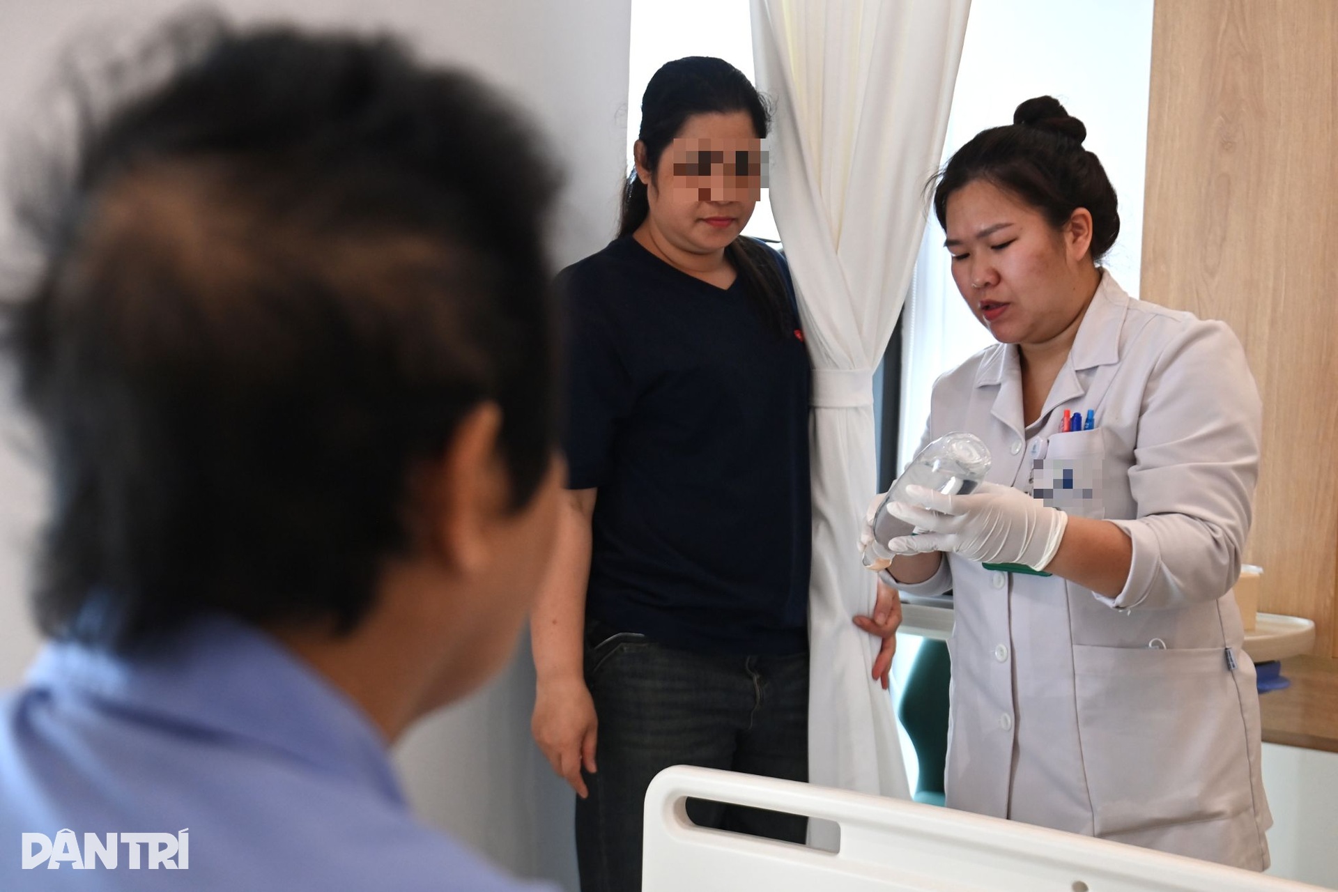 Cận cảnh điều trị thuốc ung thư Nga tại Việt Nam, mỗi lọ gần 20 triệu đồng - 14 Cận cảnh điều trị thuốc ung thư Nga tại Việt Nam, mỗi lọ gần 20 triệu đồng - 14