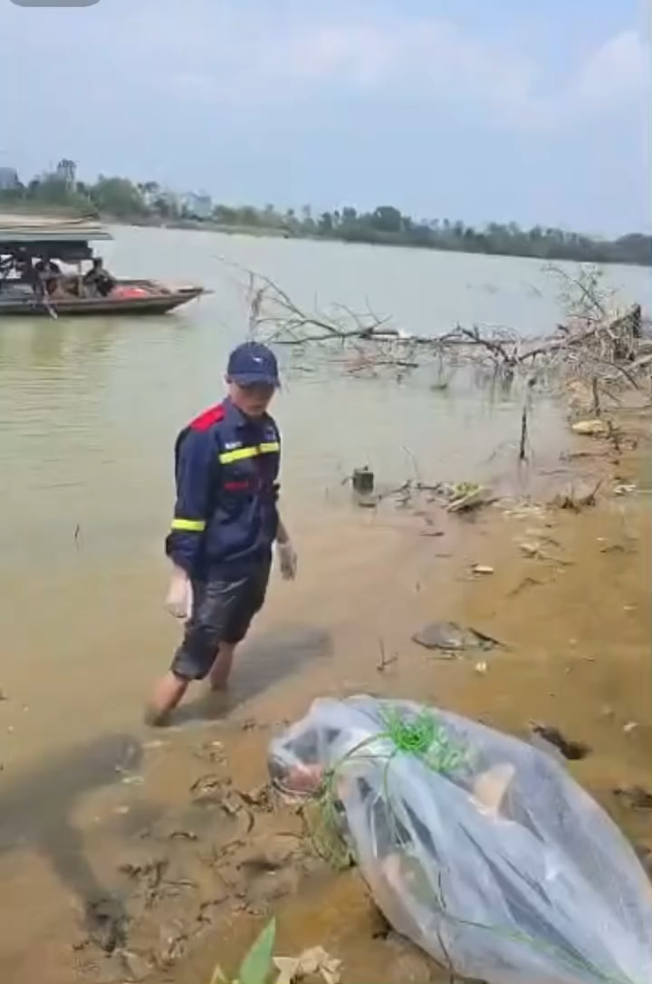 [Video] Đã tìm thấy cô giáo gần bãi bồi đối diện cảng lễ Môn.