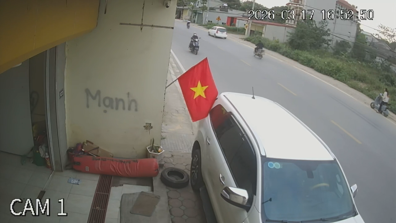 Camera vụ TNGT ở gần trường THPT Nội Trú, Ba Vì