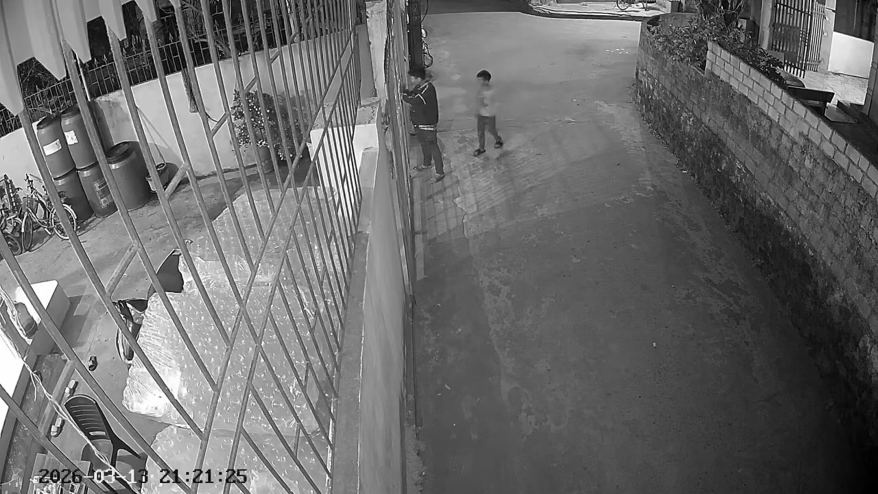 “Chú ơi, có chuyện rồi. Bà cháu bị mất rồi”.