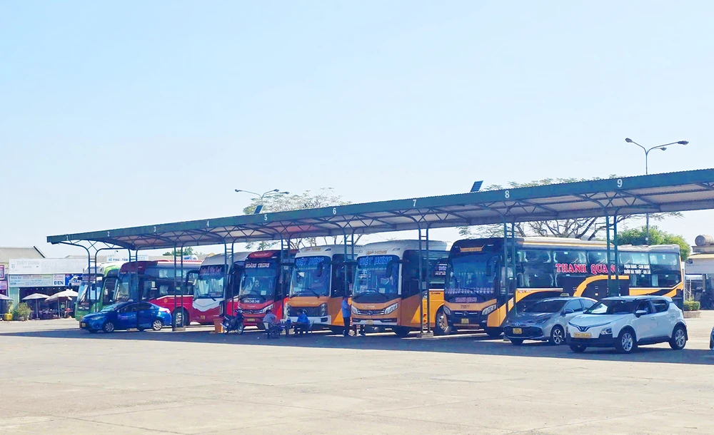 Giá xăng dầu lên cao, nhiều đơn vị vận tải ở Gia Lai tăng giá vém giảm chuyến. Ảnh: LK. Xang-dau-tang-doanh-nghiep-giam-chuyen-dieu-chinh-gia-1.jpg