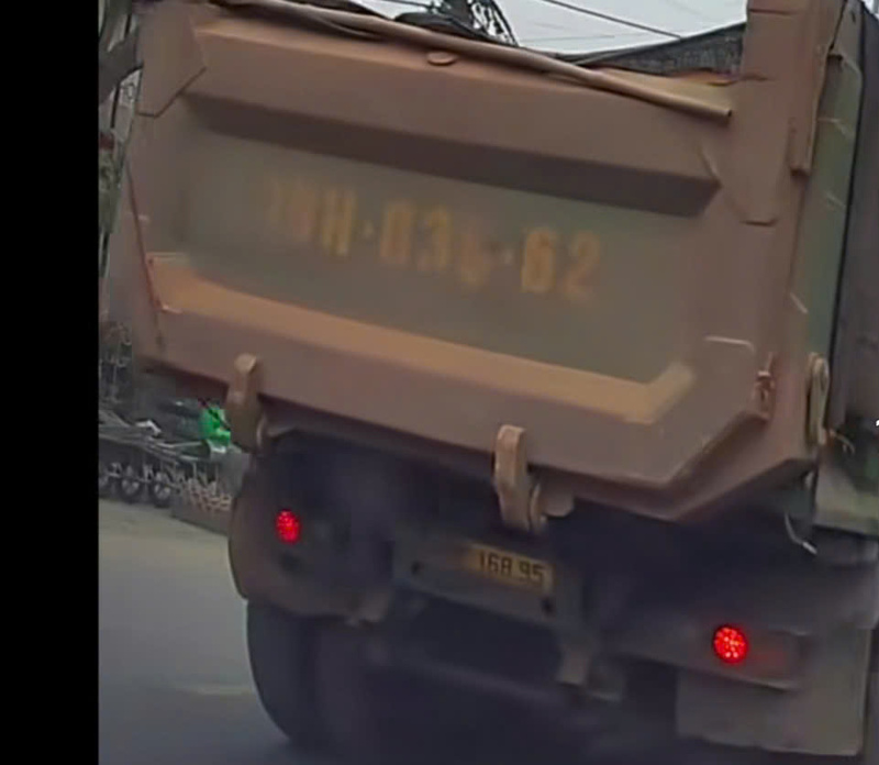 Xe tải che biển số khi lưu thông, tài xế bị phạt 23 triệu đồng