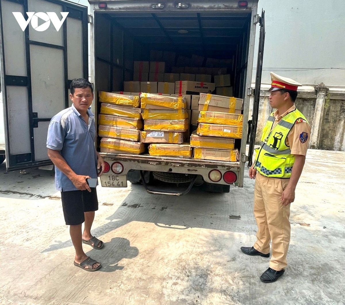 phat hien xe cho 150kg chan ga boc mui, khong ro nguon goc o ninh binh hinh anh 1