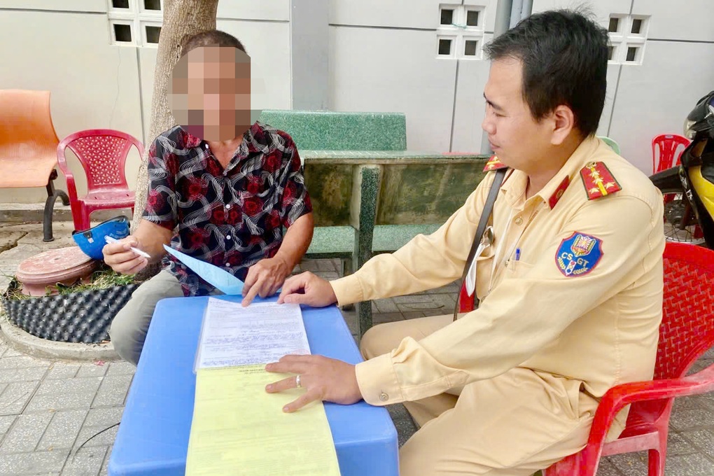 Xử lý người đàn ông đạp ngã xe, tông nam shipper sau va chạm ở Tây Ninh - 2