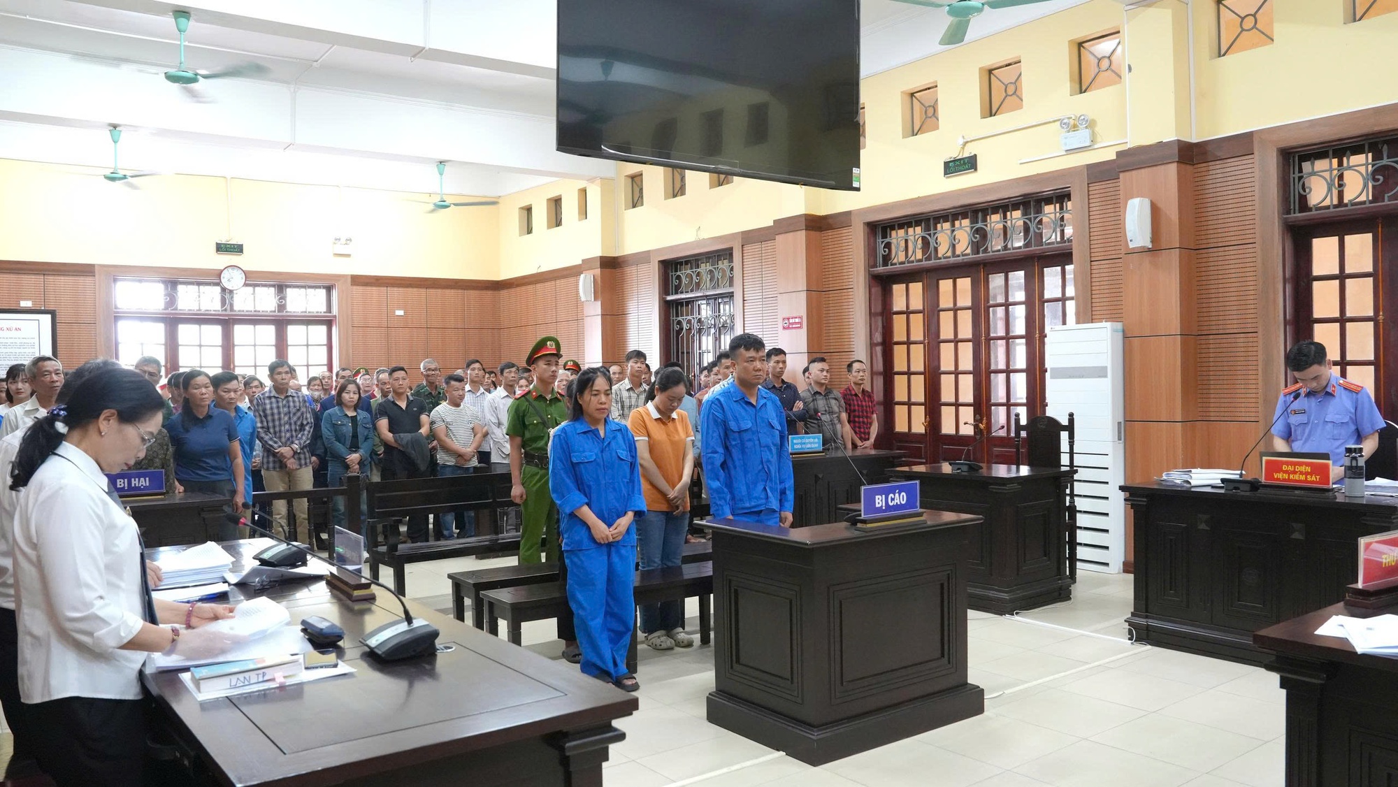 Lào Cai: 5 Cán bộ nhận án tù vì lạm dụng hỗ trợ chăn nuôi của dân - Ảnh 1.