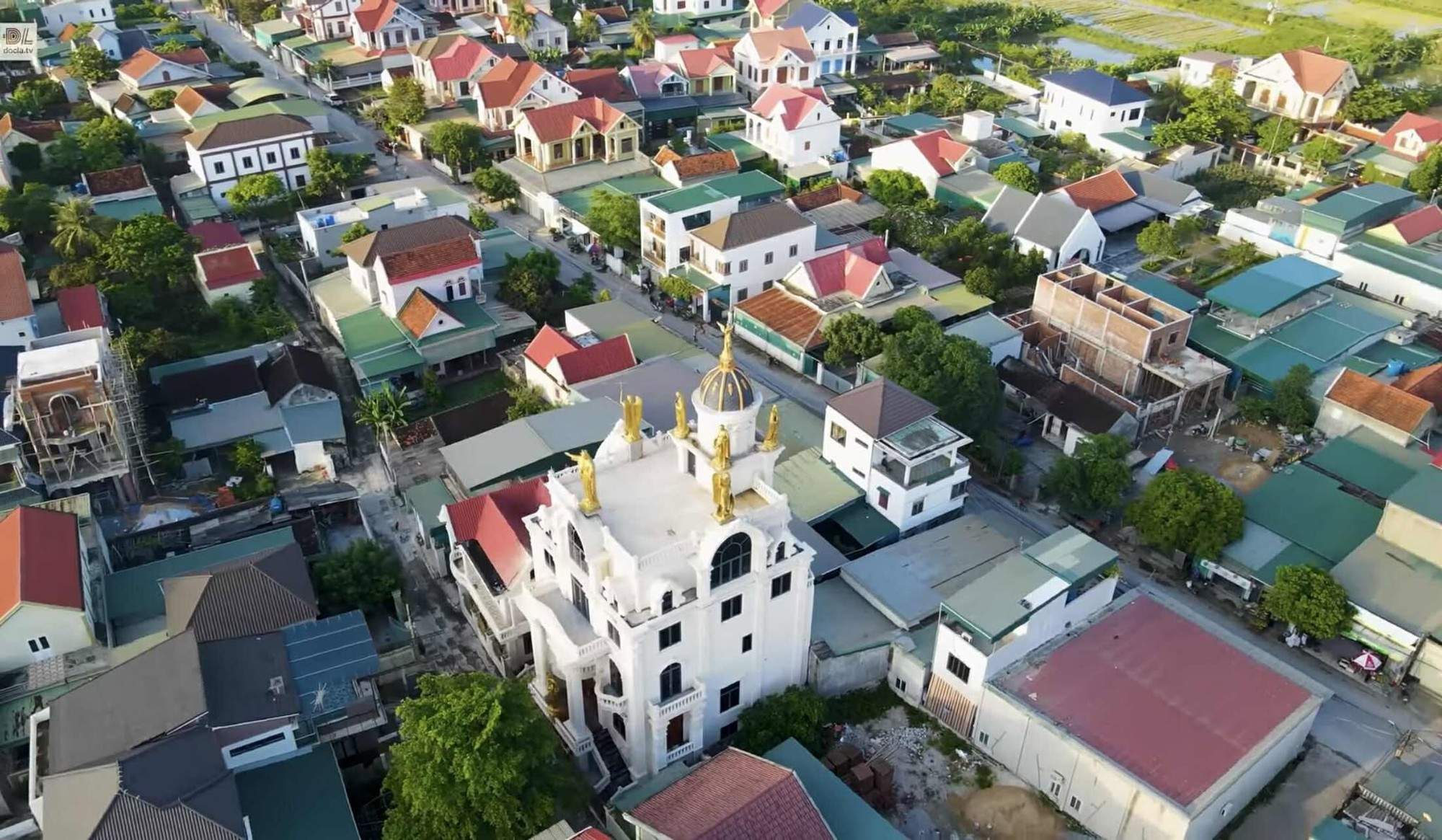 Cặp vợ chồng ở Nghệ An sinh 16 người con, nhà toàn biệt thự, tiết lộ bí quyết càng đẻ càng giàu- Ảnh 5.