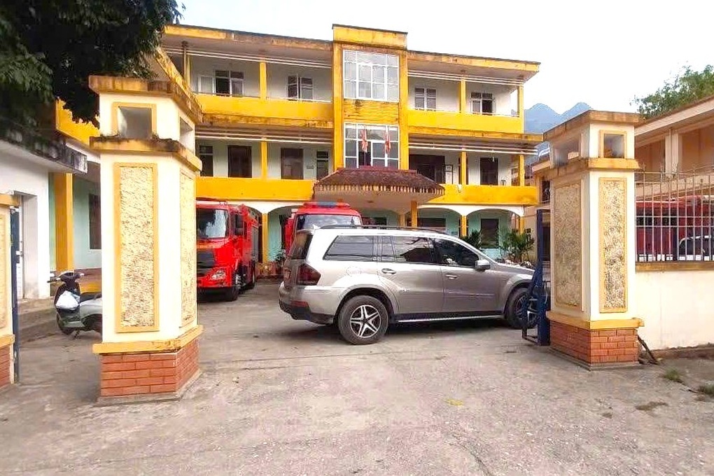 Khởi tố người đàn ông đỗ xe chắn ngang cổng Trạm CSGT - 2