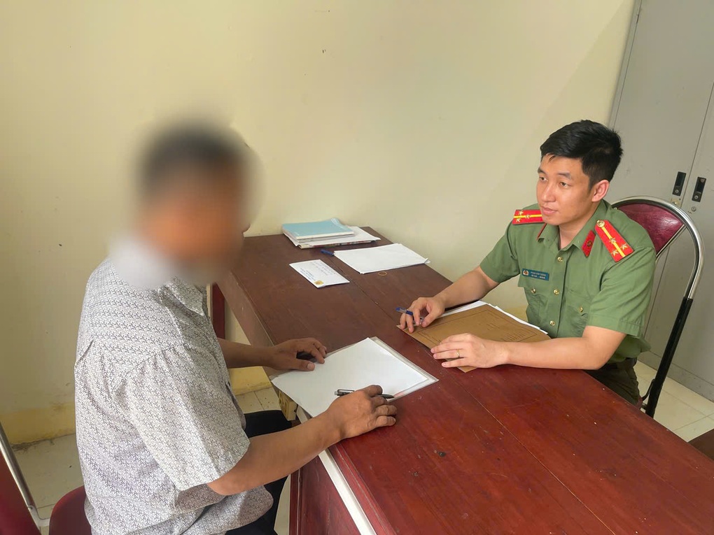 3 người dân bị phạt tiền vì mất hộ chiếu không khai báo - 1