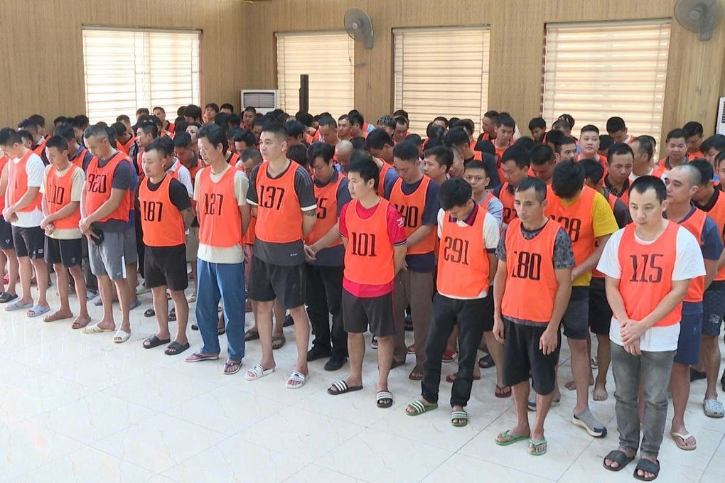 Vợ chồng cầm đầu trường gà quốc tế Viêng Xay, 196 đối tượng bị khởi tố - 2