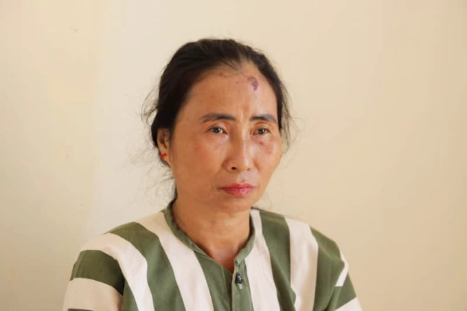 Mai Thị Nhớ làm việc với cơ quan điều tra. Ảnh: Công an Tây Ninh