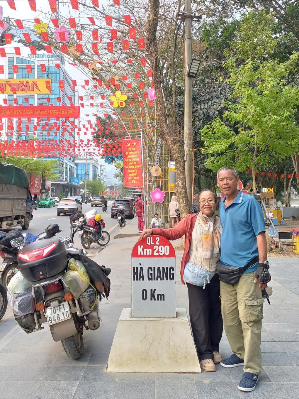 Vợ chồng U60 ở Tây Ninh bán đàn heo thực hiện ước mơ lái mô tô xuyên Việt - 5