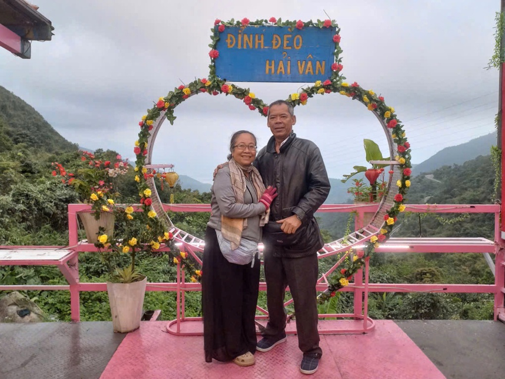 Vợ chồng U60 ở Tây Ninh bán đàn heo thực hiện ước mơ lái mô tô xuyên Việt - 4