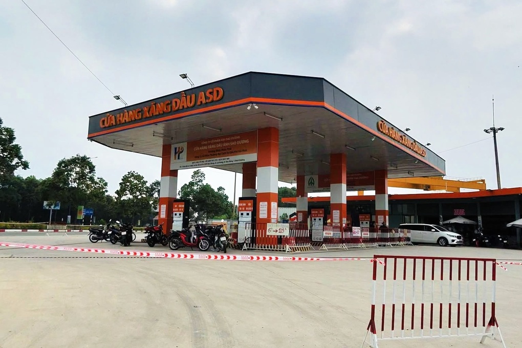 Ô tô cán bé gái 2 tuổi tử vong tại cây xăng ở TPHCM - 2