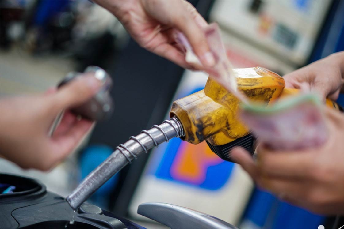 Bún, phở tăng giá 3.000-5.000 đồng; tính phương án hạ nhiệt giá xăng dầu