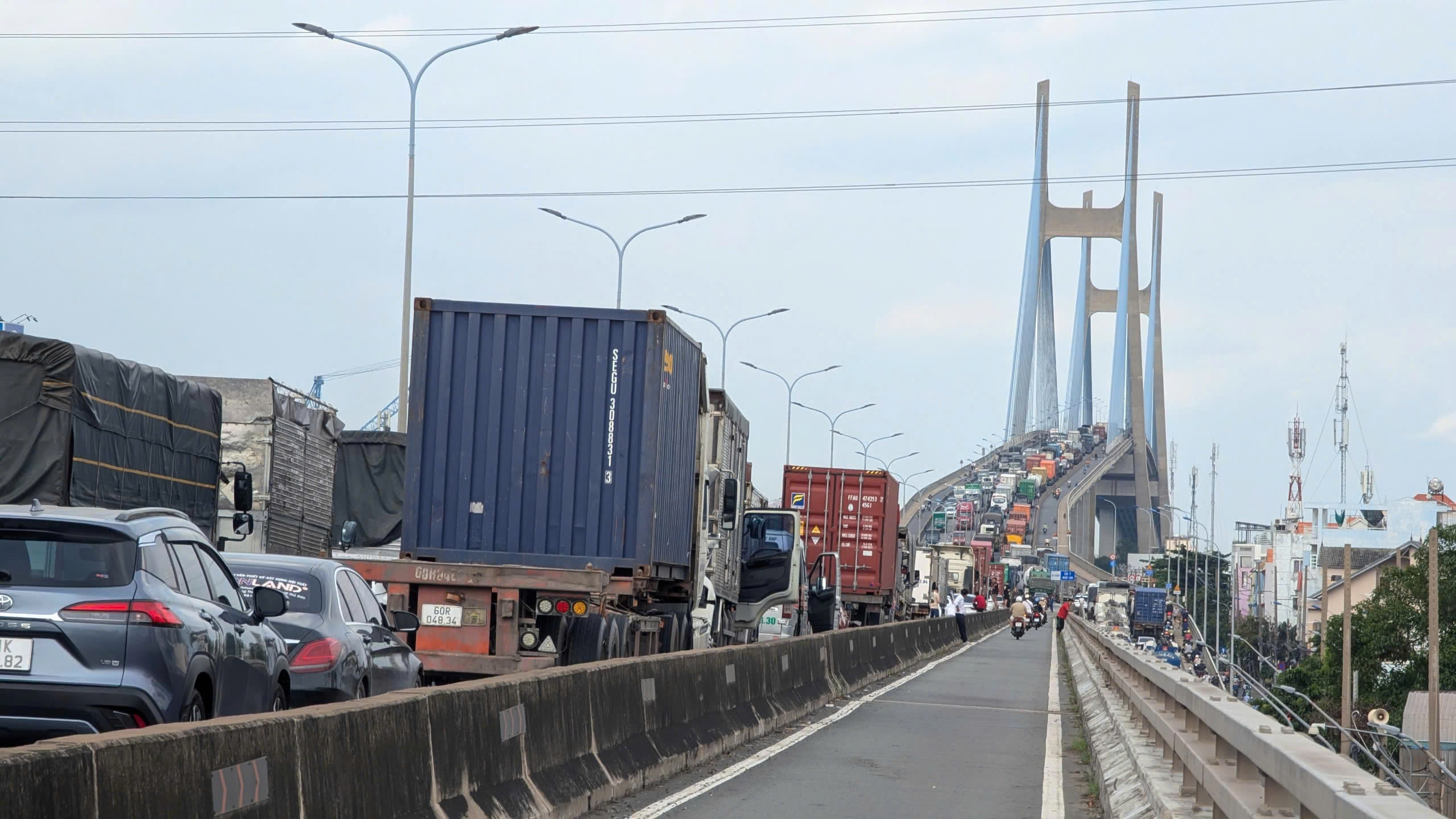 Phát hiện thi thể bé trai dưới chân cầu Phú Mỹ TPHCM Ngày 5 - 4 - 2026 - Ảnh 1.