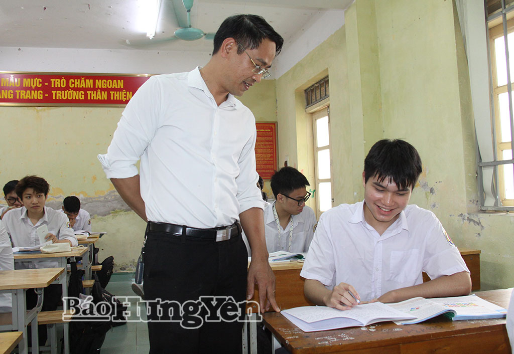 Nam sinh duy nhất của tỉnh Hưng Yên nhận “vé đặc cách” miễn thi tốt nghiệp và tuyển thẳng vào đại học