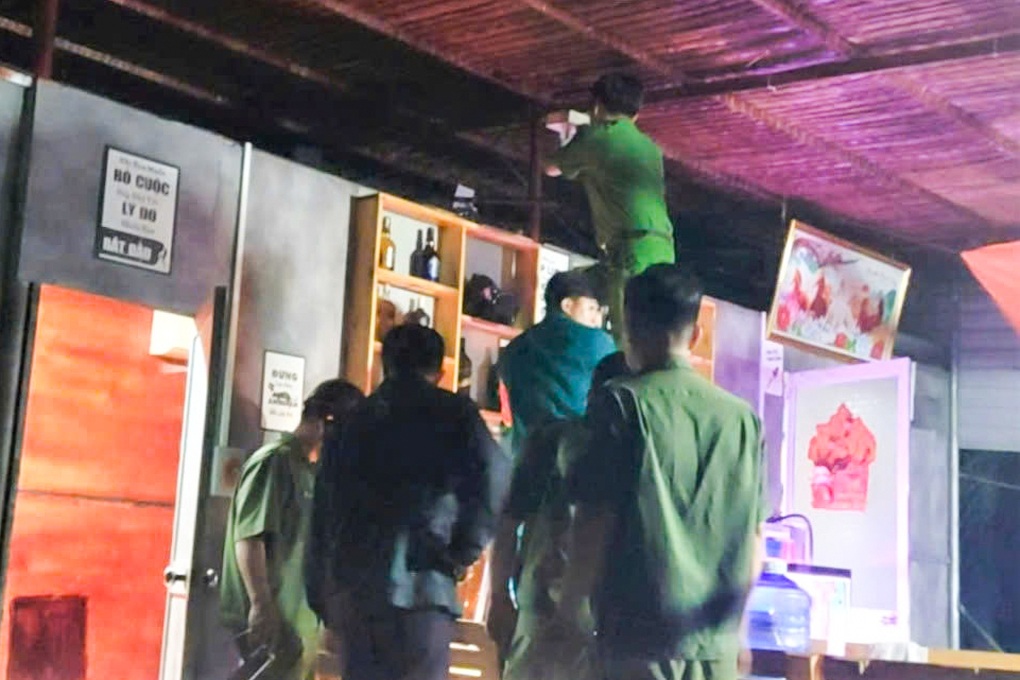 Phát hiện súng đạn và nhóm người dương tính ma túy ở Tây Ninh - 1