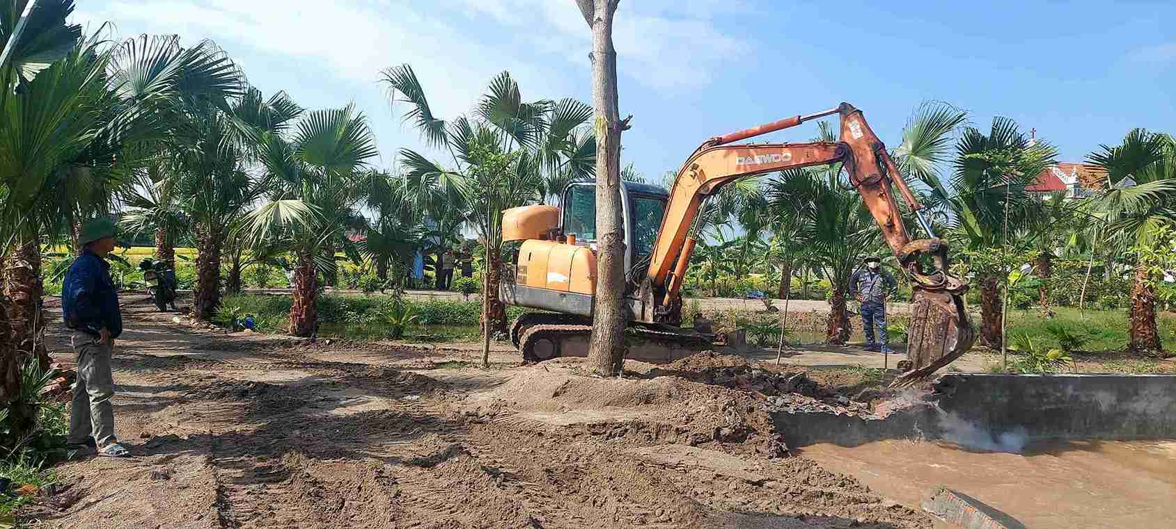 Khu vực đất trồng lúa tại thôn An Đình được phát hiện có công trình xây dựng trái quy định. Ảnh: Xã Hưng Hà