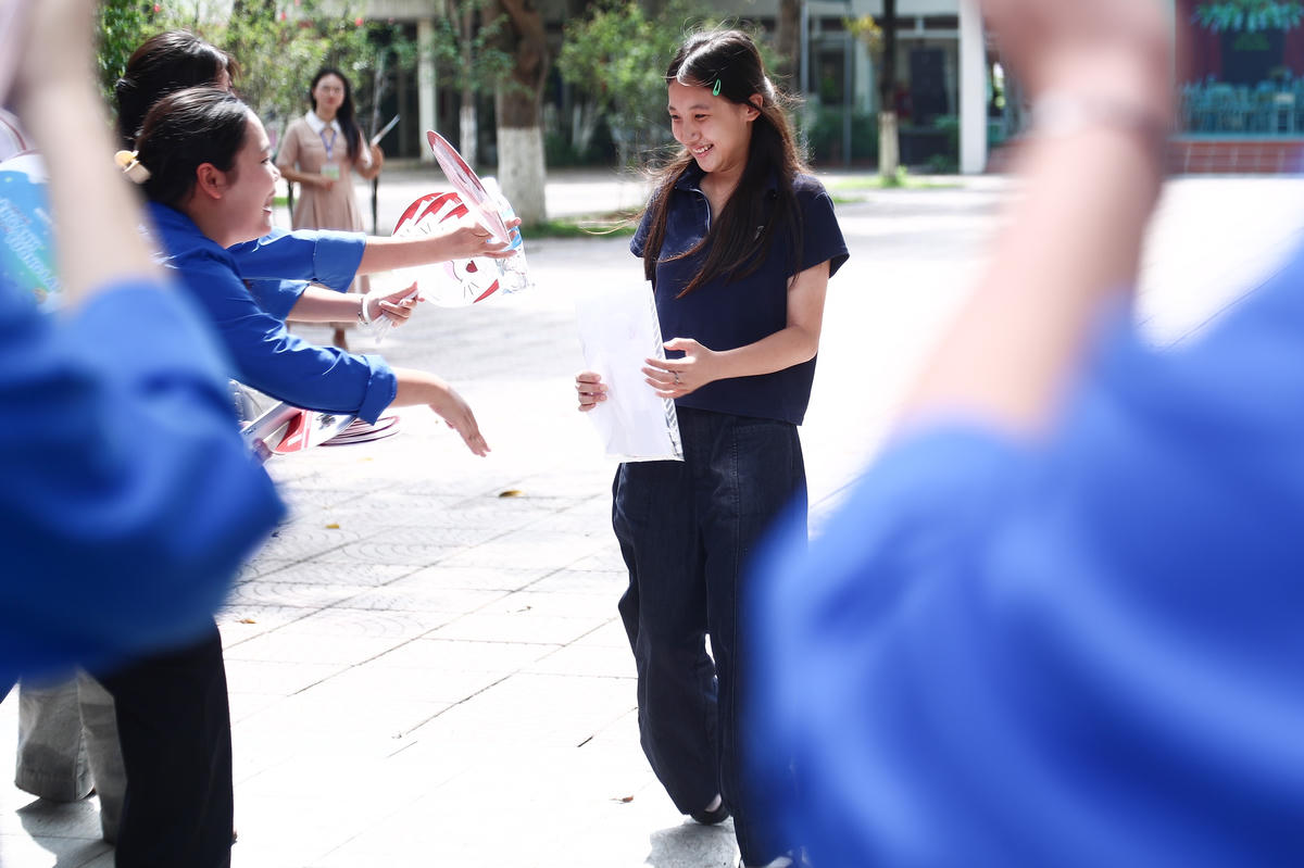 Đề thi vào 10 môn Ngữ văn vừa sức, thí sinh Hà Nội tự tin đạt điểm khá trở lên