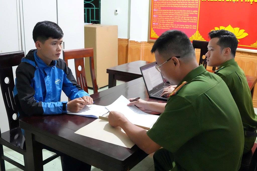 Cơ quan Công an khởi tố 4 “bác thằng bần” có hành vi cướp tài sản.