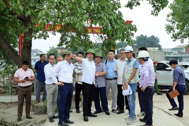 Dự án mở rộng Quốc lộ 6: Lãnh đạo xã chỉ ra bất cập trong quá trình thi công